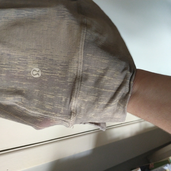 Lululemon long sleeve top - Picture 5 of 5